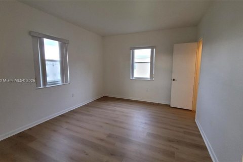 Condo in Miami, Florida, 4 bedrooms  № 1925117 - photo 6