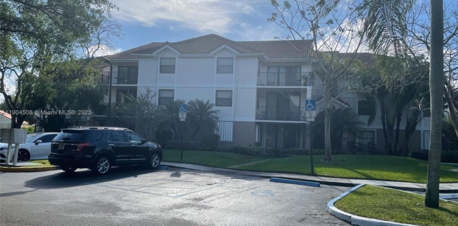 Condo in Plantation, Florida, 2 bedrooms № 1956061