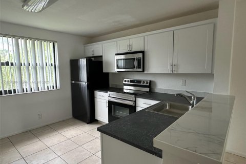 Condo in Plantation, Florida, 2 bedrooms  № 1956061 - photo 2