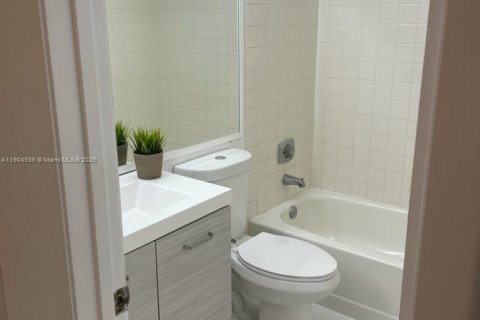 Condo in Plantation, Florida, 2 bedrooms  № 1956061 - photo 15