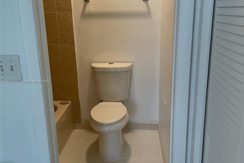 Condo in Plantation, Florida, 2 bedrooms  № 1956061 - photo 10