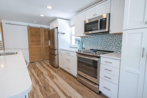 Apartamento en alquiler en Key Largo, Florida, 3 dormitorios, 163.32 m2 № 2010199 - foto 7