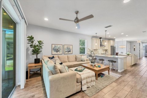 Casa en venta en Sarasota, Florida, 2 dormitorios, 151.8 m2 № 1885220 - foto 12