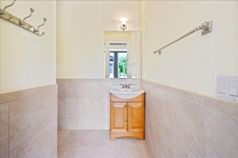 Villa ou maison à vendre à West Palm Beach, Floride: 5 chambres, 379.51 m2 № 1217433 - photo 1