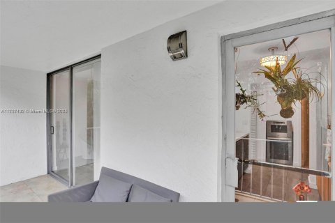 Condominio en venta en Miami, Florida, 1 dormitorio, 72 m2 № 1697513 - foto 17