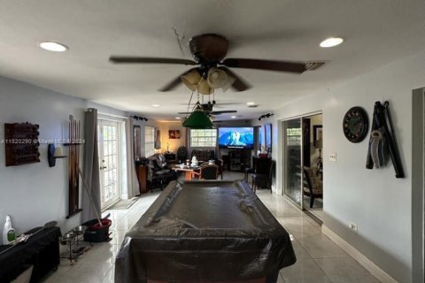 Casa en venta en Miami, Florida, 3 dormitorios, 170.2 m2 № 1702996 - foto 7