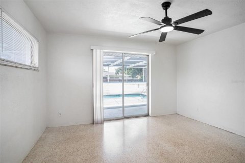 Villa ou maison à vendre à Seminole, Floride: 4 chambres, 160.35 m2 № 1826132 - photo 15