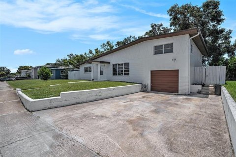 Villa ou maison à vendre à Seminole, Floride: 4 chambres, 160.35 m2 № 1826132 - photo 5