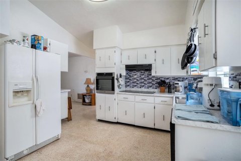 Villa ou maison à vendre à Seminole, Floride: 4 chambres, 160.35 m2 № 1826132 - photo 8