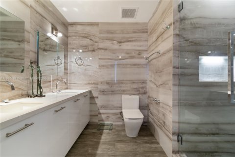 Condominio en venta en Miami, Florida, 3 dormitorios, 146.51 m2 № 1766320 - foto 8