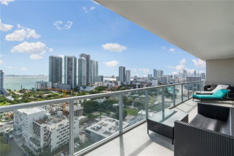 Condominio en venta en Miami, Florida, 3 dormitorios, 146.51 m2 № 1766320 - foto 12