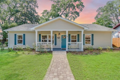 House in Niceville, Florida 3 bedrooms, 165.55 sq.m. № 589838 - photo 1