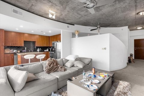 Condominio en venta en Orlando, Florida, 1 dormitorio, 77.76 m2 № 1287014 - foto 5