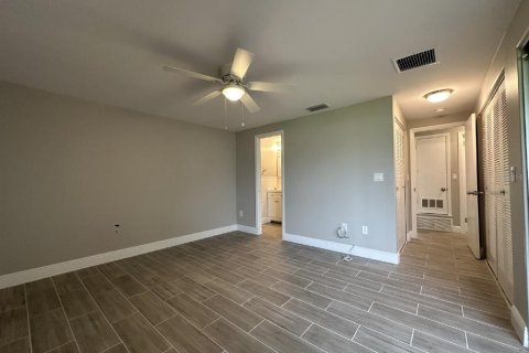 Casa en alquiler en Port Charlotte, Florida, 2 dormitorios, 84.91 m2 № 1901811 - foto 13
