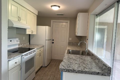 Casa en alquiler en Port Charlotte, Florida, 2 dormitorios, 84.91 m2 № 1901811 - foto 6