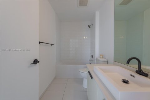 Copropriété à louer à Miami, Floride: 1 chambre, 48.87 m2 № 1935029 - photo 19