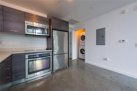 Copropriété à louer à Miami, Floride: 1 chambre, 48.87 m2 № 1935029 - photo 10