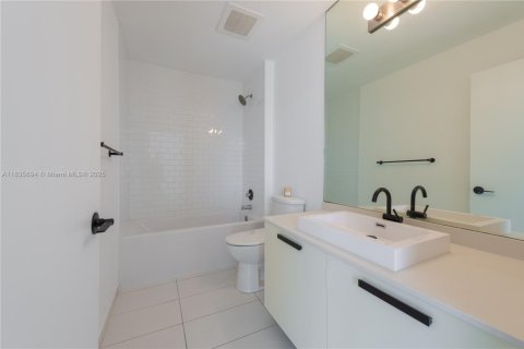 Copropriété à louer à Miami, Floride: 1 chambre, 48.87 m2 № 1935029 - photo 21