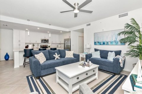 Condo in Venice, Florida, 2 bedrooms in WELLEN PARK  № 1388708 - photo 24