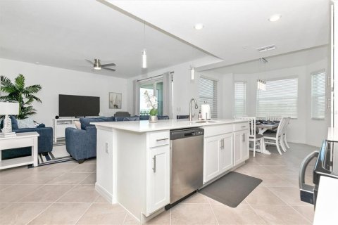 Condo in Venice, Florida, 2 bedrooms in WELLEN PARK  № 1388708 - photo 13