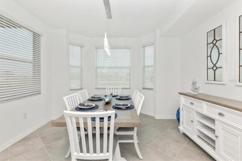 Condo in Venice, Florida, 2 bedrooms in WELLEN PARK  № 1388708 - photo 16