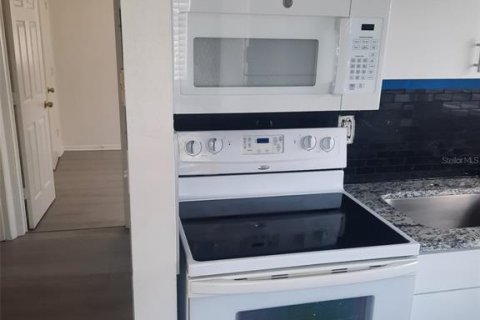 Appartement à louer à Tampa, Floride: 2 chambres, 65.03 m2 № 1793272 - photo 3