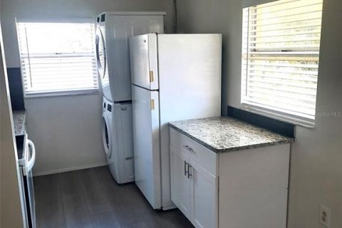 Снять в аренду квартиру в Тампа, Флорида 3 комнаты, 65.03м2, № 1793272 - фото 2