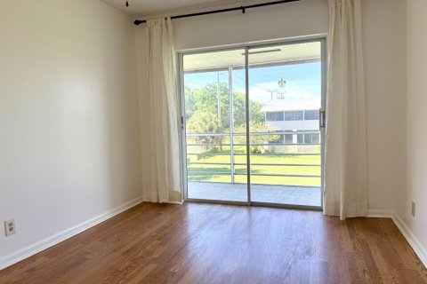 Condo in West Palm Beach, Florida, 2 bedrooms  № 2282883 - photo 7