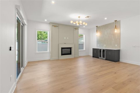 Casa en venta en Saint Petersburg, Florida, 4 dormitorios, 354.89 m2 № 1615247 - foto 10