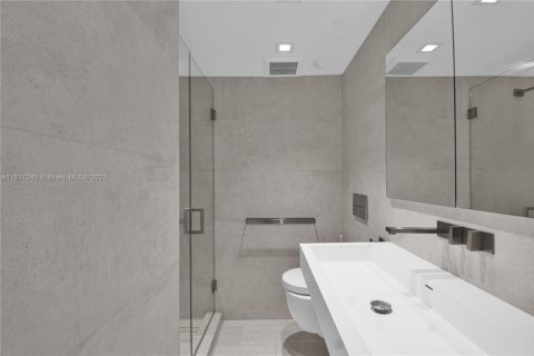 Condo in Miami Beach, Florida, 2 bedrooms  № 1772465 - photo 10