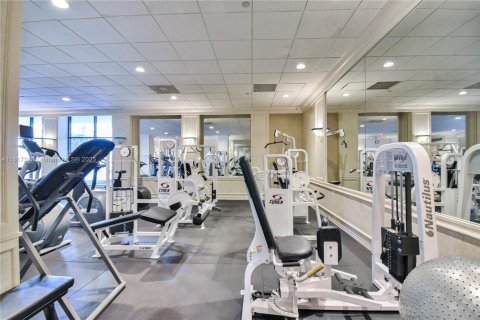 Condo in Miami Beach, Florida, 2 bedrooms  № 1772465 - photo 13