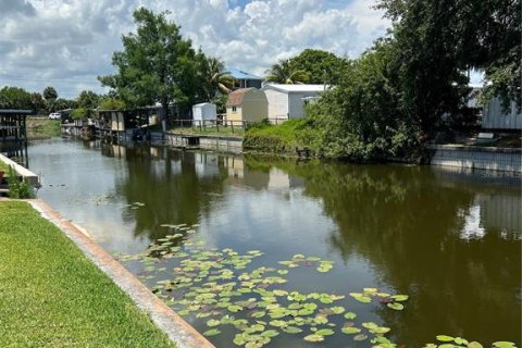 Casa en venta en Okeechobee, Florida, 3 dormitorios, 145.76 m2 № 1761346 - foto 28