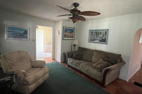 Casa en venta en Okeechobee, Florida, 3 dormitorios, 145.76 m2 № 1761346 - foto 4