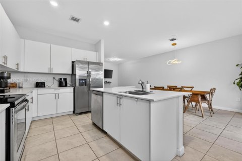 Купить таунхаус в Хомстед, Флорида 3 спальни, 169.73м2, № 2262799 - фото 12