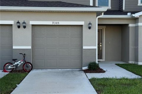 Townhouse in Davenport, Florida 3 bedrooms, 134.99 sq.m. № 2352283