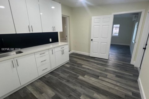 Купить виллу или дом в Майами, Флорида 4 спальни, 146.97м2, № 2005534 - фото 15