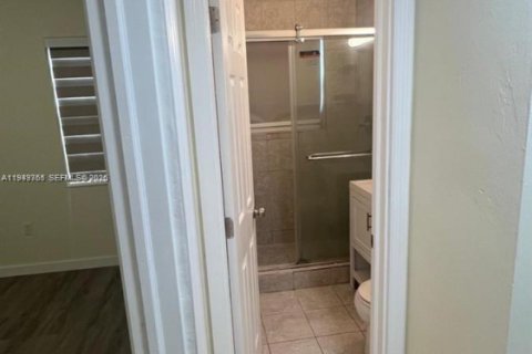 Купить виллу или дом в Майами, Флорида 4 спальни, 146.97м2, № 2005534 - фото 12