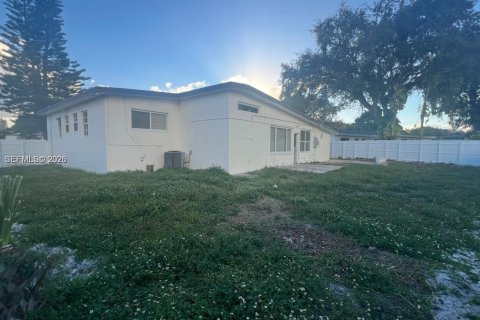 Купить виллу или дом в Майами, Флорида 4 спальни, 146.97м2, № 2005534 - фото 17