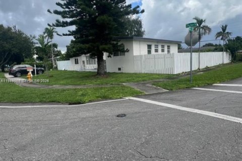 Купить виллу или дом в Майами, Флорида 4 спальни, 146.97м2, № 2005534 - фото 20