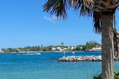 Apartamento en alquiler en North Palm Beach, Florida, 2 dormitorios, 102.19 m2 № 844040 - foto 1