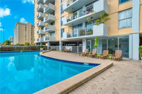 Copropriété à vendre à North Miami, Floride: 1 chambre, 74.88 m2 № 1975675 - photo 28