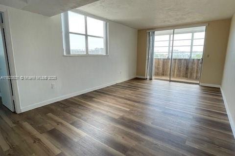 Copropriété à vendre à North Miami, Floride: 2 chambres, 101.36 m2 № 1977255 - photo 11