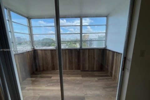 Copropriété à vendre à North Miami, Floride: 2 chambres, 101.36 m2 № 1977255 - photo 19
