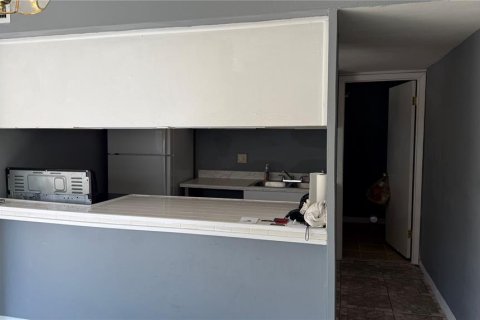 Снять в аренду таунхаус в Киссимми, Флорида 5 комнат, 106.84м2, № 1722018 - фото 11