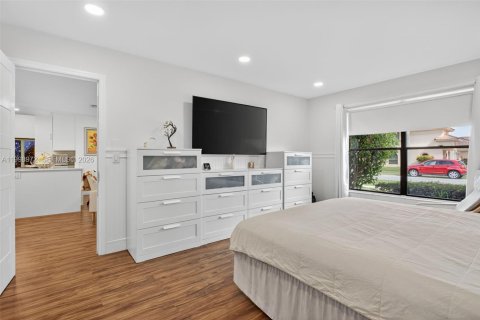 House in Deerfield Beach, Florida 4 bedrooms, 157.56 sq.m. № 2067436 - photo 24