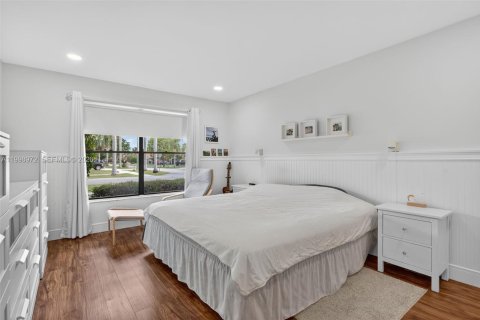 House in Deerfield Beach, Florida 4 bedrooms, 157.56 sq.m. № 2067436 - photo 23