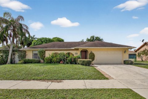 House in Deerfield Beach, Florida 4 bedrooms, 157.56 sq.m. № 2067436
