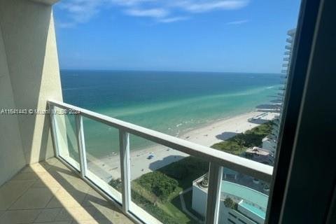 Copropriété à louer à Sunny Isles Beach, Floride: 2 chambres, 117.61 m2 № 1865642 - photo 5