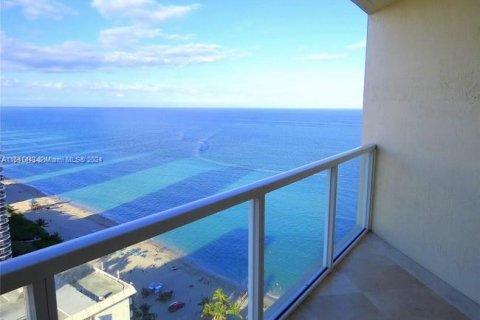 Copropriété à louer à Sunny Isles Beach, Floride: 2 chambres, 117.61 m2 № 1865642 - photo 2