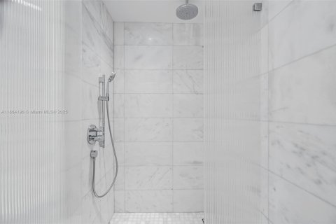 Купить кондоминиум в Майами-Бич, Флорида 3 спальни, 184.97м2, № 1957755 - фото 11